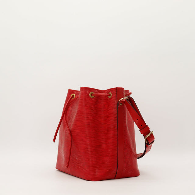 Louis Vuitton Petit Noé Epi rouge trois quarts bandoulière cuir — AMANA Vintage