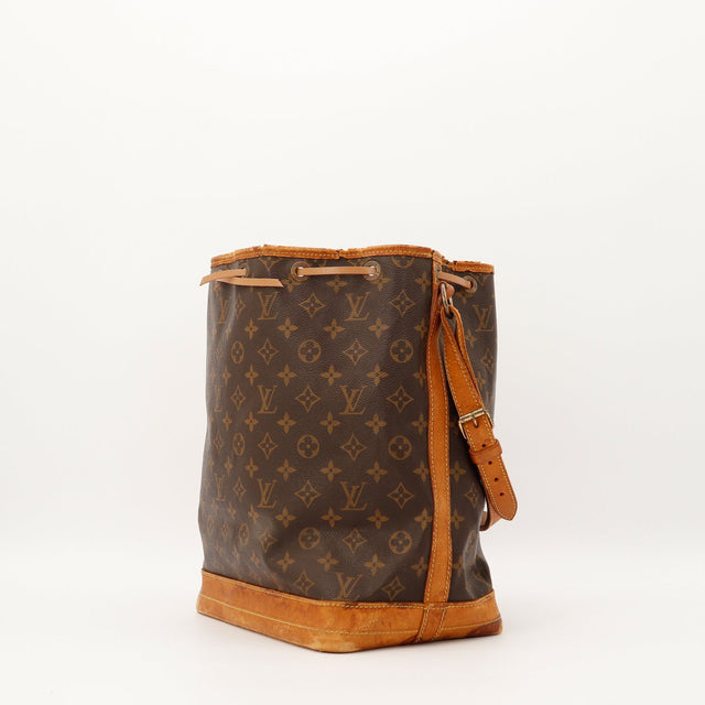 Louis Vuitton Noé Monogram trois quarts bandoulière cuir vachette — AMANA Vintage