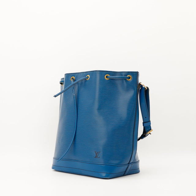 Louis Vuitton Noé Epi bleu trois quarts silhouette seau — AMANA Vintage