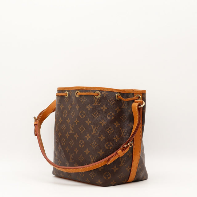 Détail du fond Louis Vuitton Petit Noé Toile Monogramme occasion authentique — AMANA Vintage