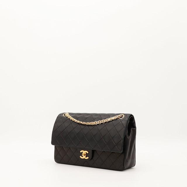 Chanel Timeless Double Flap cuir agneau noir trois quarts chaîne dorée — AMANA Vintage