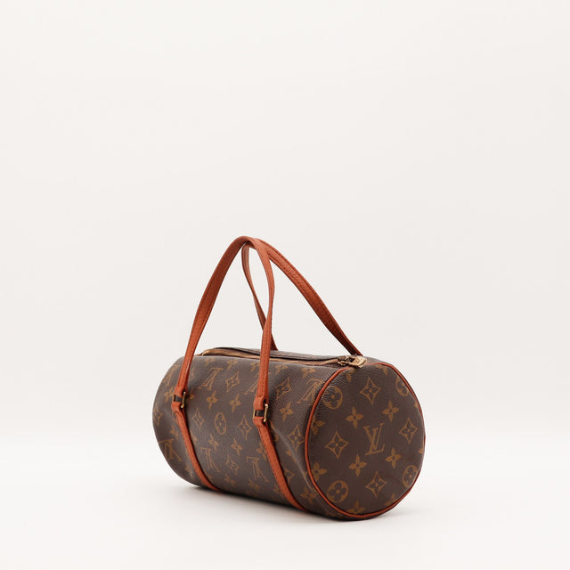 Détail des anses Louis Vuitton Papillon 26 Toile Monogramme occasion authentique — AMANA Vintage