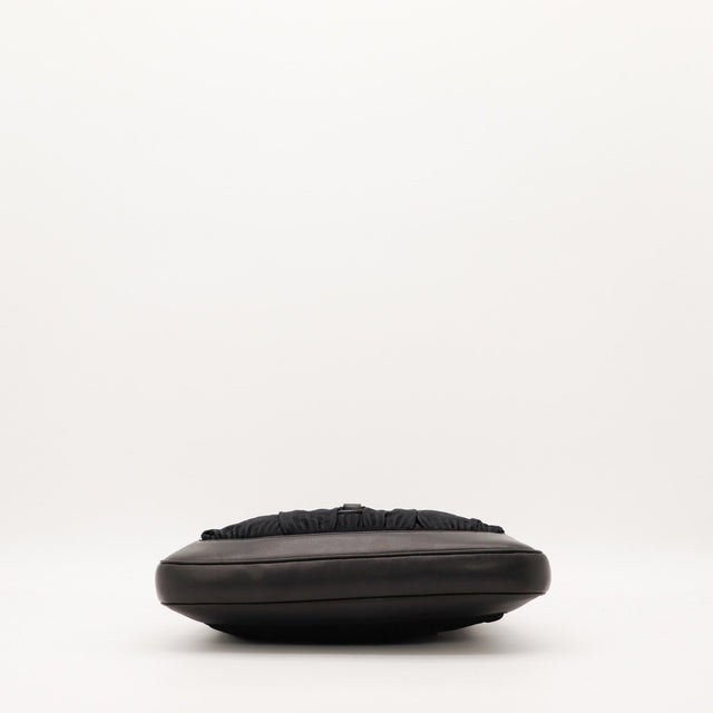 Vue du dessous Gucci New Jackie noir base cuir — AMANA Vintage