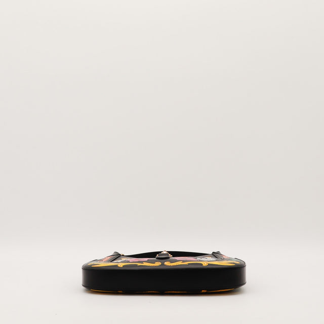 Base du sac Gucci Jackie cuir noir vue de dessous occasion authentique — AMANA Vintage