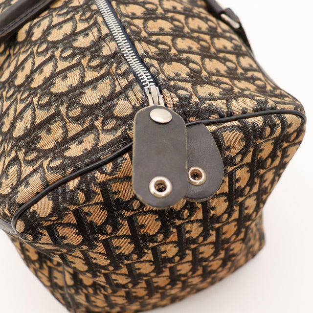 Detail attaches anses Boston Trotter Dior cuir noir traces d'usure — AMANA Vintage