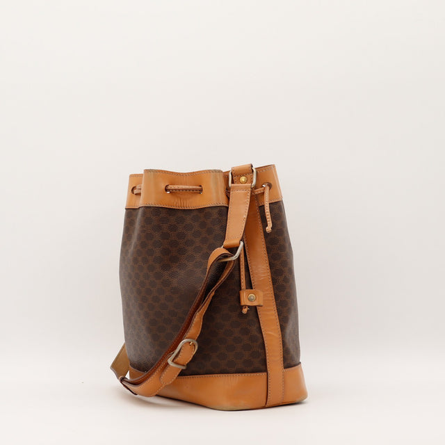Sac Céline Seau Macadam toile Macadam marron vue de trois quarts occasion authentique — AMANA Vintage