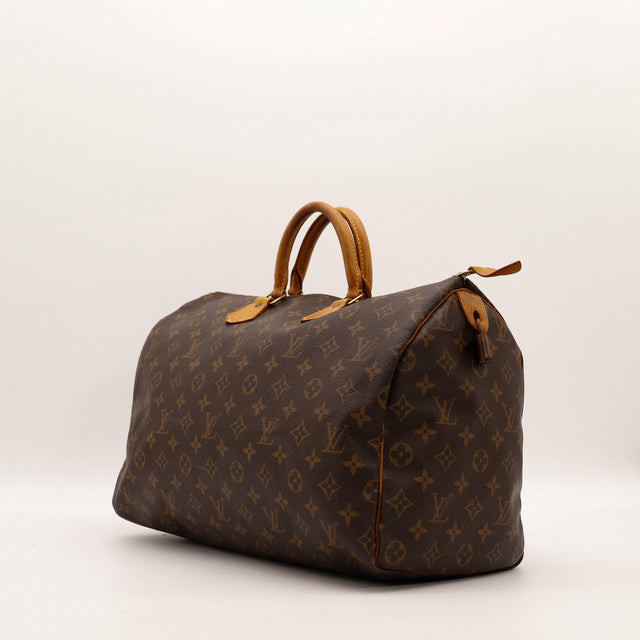 Louis Vuitton Speedy 40 toile Monogram vue de trois quarts côté gauche — AMANA Vintage