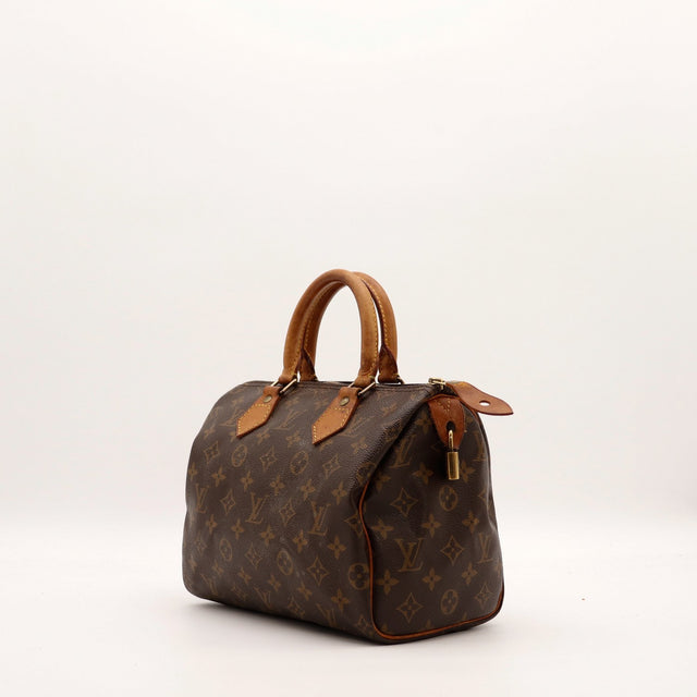 Louis Vuitton Speedy 25 vue de trois quarts toile Monogramme patine caramel — AMANA Vintage