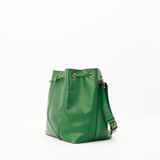 Louis Vuitton Petit Noe Epi vert vue trois quarts gauche occasion — AMANA Vintage