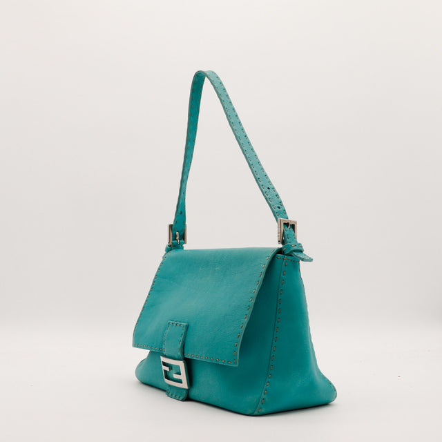 Fendi Mamma Baguette Selleria turquoise vue de trois quarts — AMANA Vintage