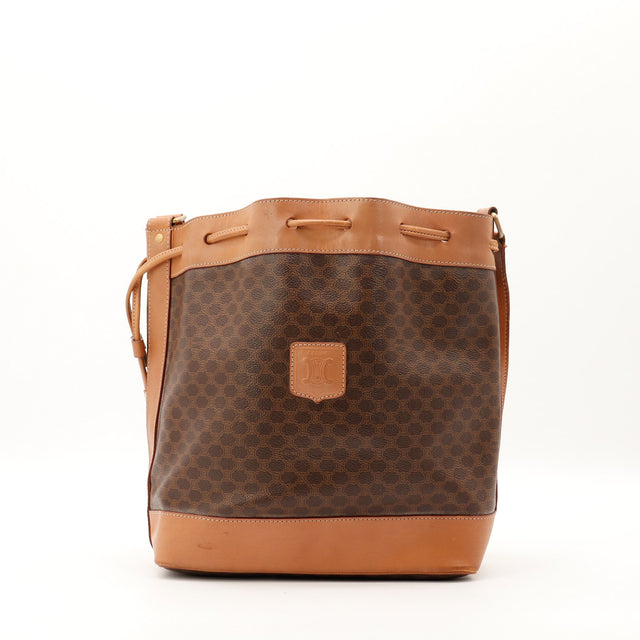 Sac seau Céline Macadam toile brune vue de face occasion authentique — AMANA Vintage
