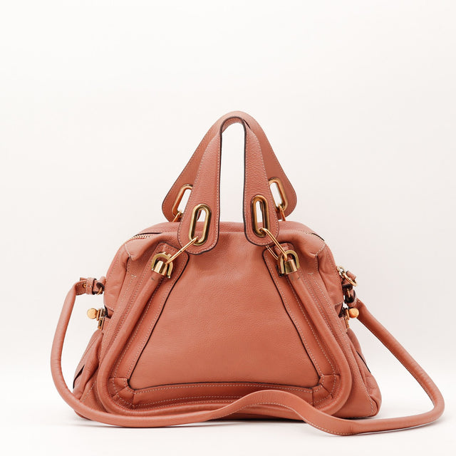 Vue de profil sac Chloé Paraty Medium cuir grainé vieux rose occasion authentique — AMANA Vintage