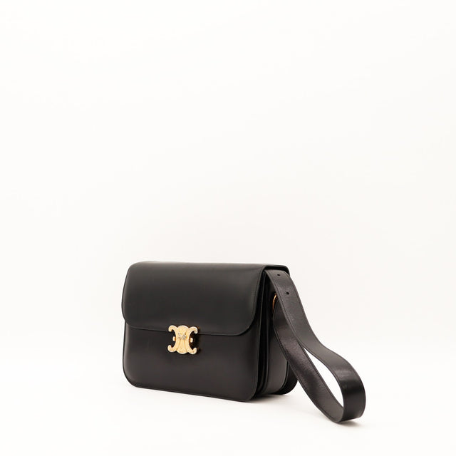 Sac Céline Triomphe cuir noir vue trois quarts occasion authentique — AMANA Vintage