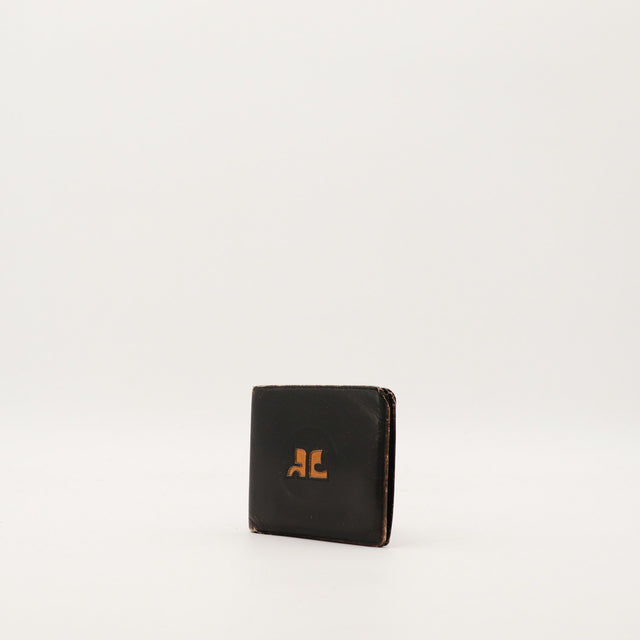 Portefeuille Courreges noir vue de trois quarts logo emblématique occasion — AMANA Vintage