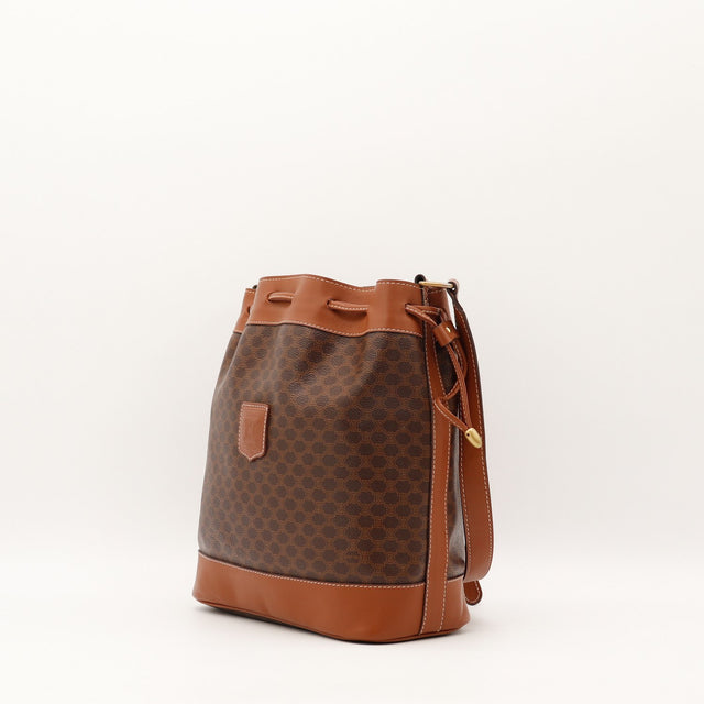 Détail toile Macadam et cuir camel Céline sac seau occasion authentique — AMANA Vintage