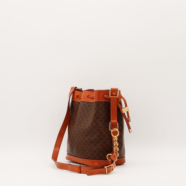 Coins et bordures cuir Céline Seau Macadam — AMANA Vintage