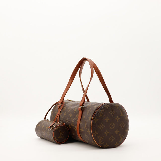 Louis Vuitton Papillon 30 vue de trois quarts avec pochette, patine caramel occasion — AMANA Vintage