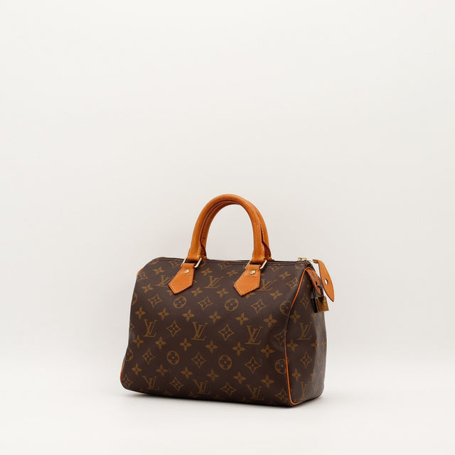 Louis Vuitton Speedy 25 vue trois quarts gauche patine caramel vachette — AMANA Vintage
