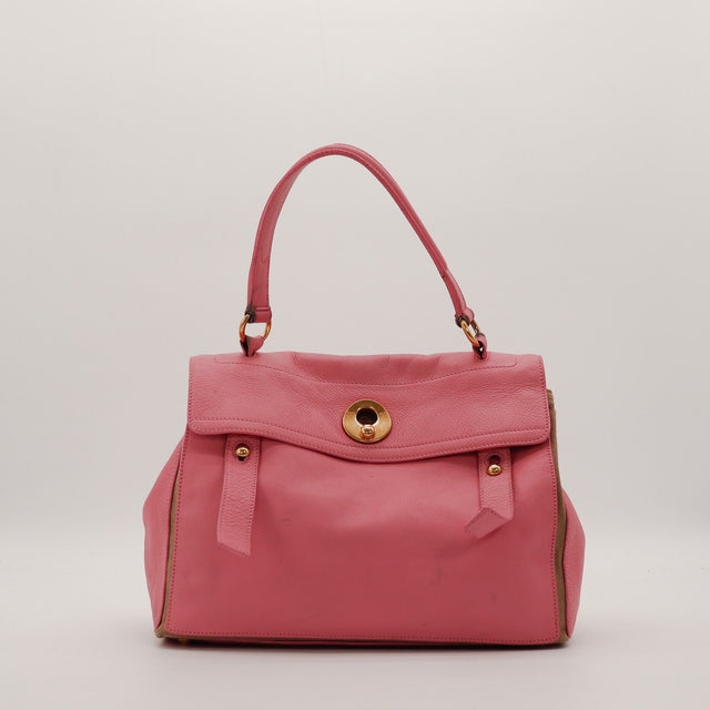 Sac Yves Saint Laurent Muse cuir grainé rose vue de face occasion authentique — AMANA Vintage