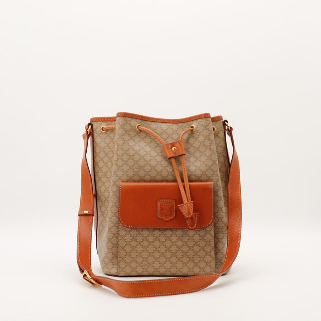 Sac seau Celine Macadam toile monogrammée cognac vue de face occasion authentique — AMANA Vintage