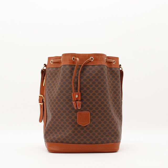 Sac seau Celine Macadam toile monogrammée cognac vue de face occasion authentique — AMANA Vintage