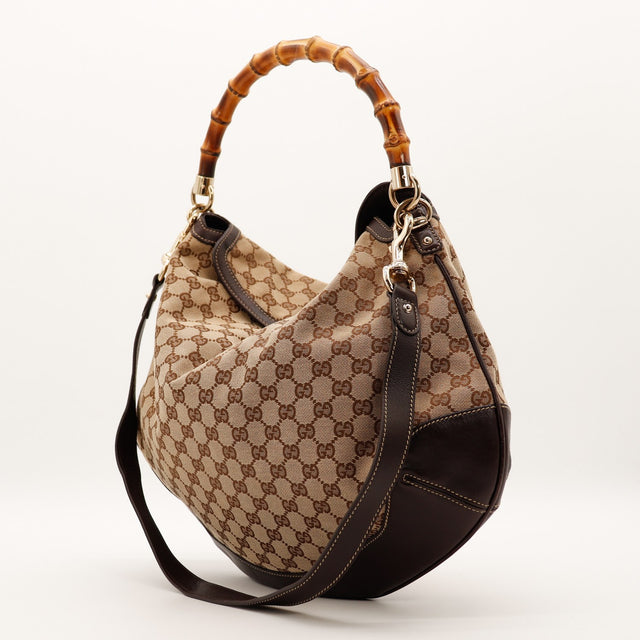 Gucci Hobo Bambou vue de trois-quarts avec bandoulière cuir marron — AMANA Vintage