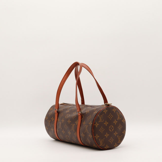 Détail anses cuir vachette patine caramel Louis Vuitton Papillon 30 — AMANA Vintage