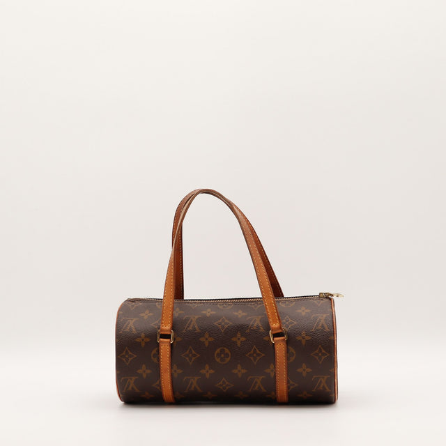 Vue de côté Louis Vuitton Papillon 26 forme cylindrique toile Monogram — AMANA Vintage