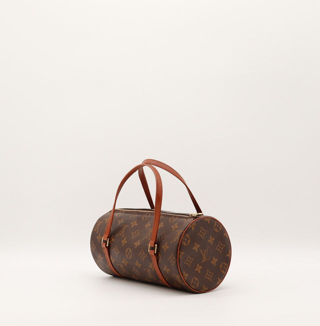 Détail anses cuir vachette patine caramel Louis Vuitton Papillon 26 — AMANA Vintage