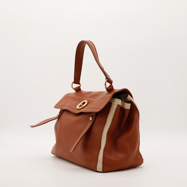 Sac Yves Saint Laurent Muse vue de trois quarts cuir marron canvas ivoire — AMANA Vintage
