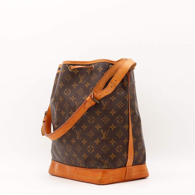 Vue de l'autre profil Louis Vuitton Noé Toile Monogramme occasion authentique — AMANA Vintage