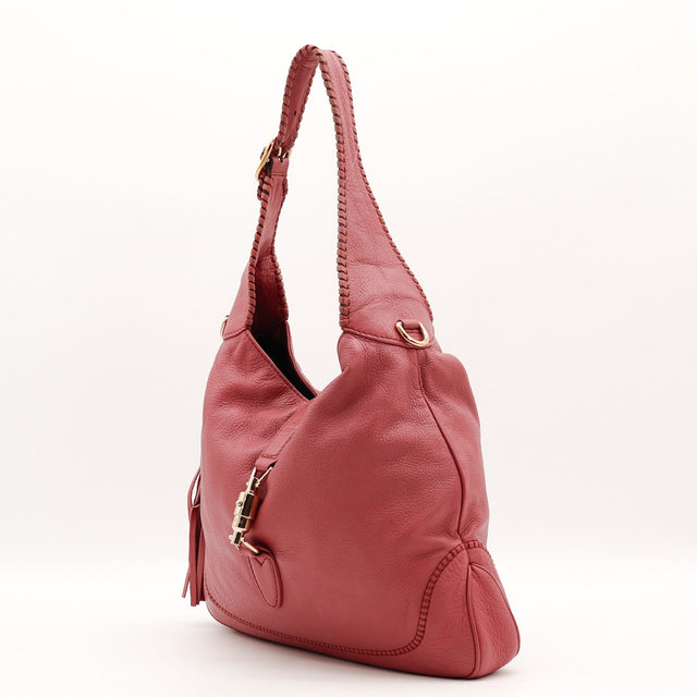 Vue de trois-quarts Gucci New Jackie cuir de cerf grainé rose occasion authentique — AMANA Vintage