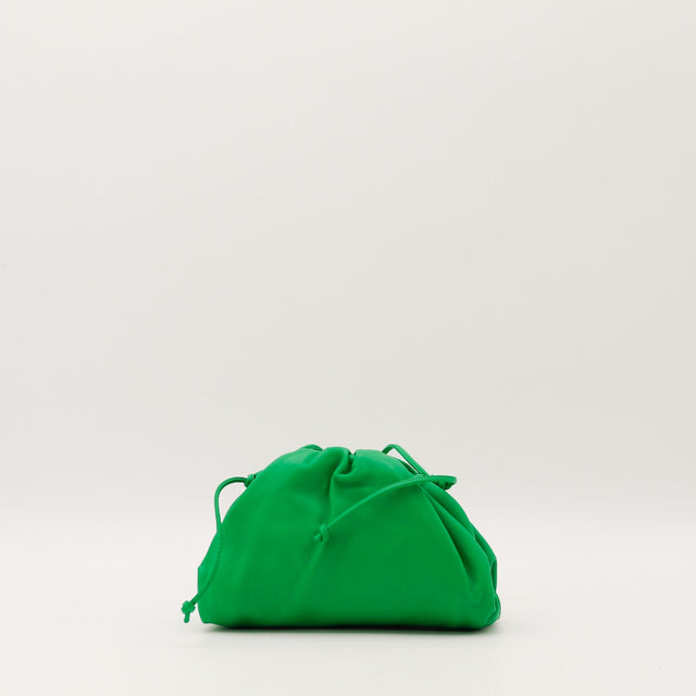 Sac Bottega Veneta Mini Pouch cuir d'agneau vert vue de côté occasion authentique — AMANA Vintage