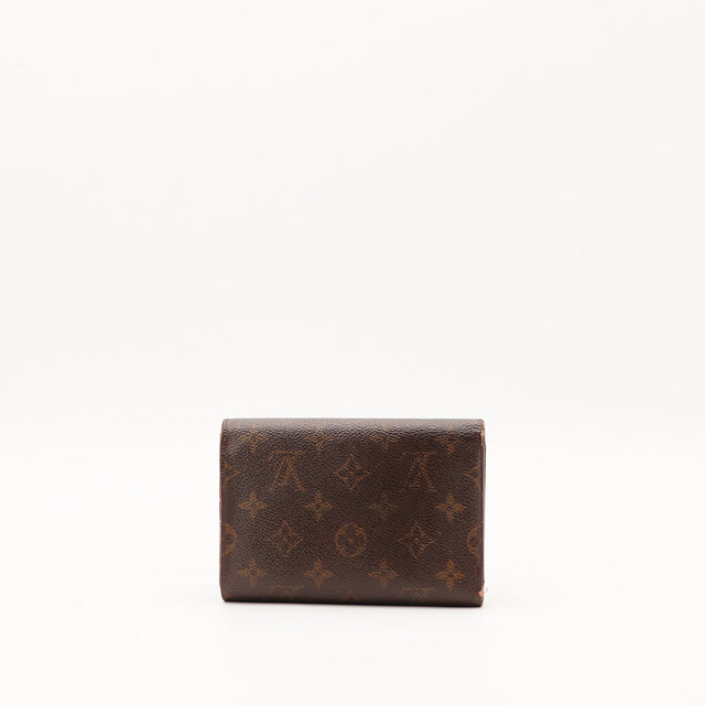 Interior em pele da carteira Louis Vuitton Trésor Monogramme — AMANA Vintage