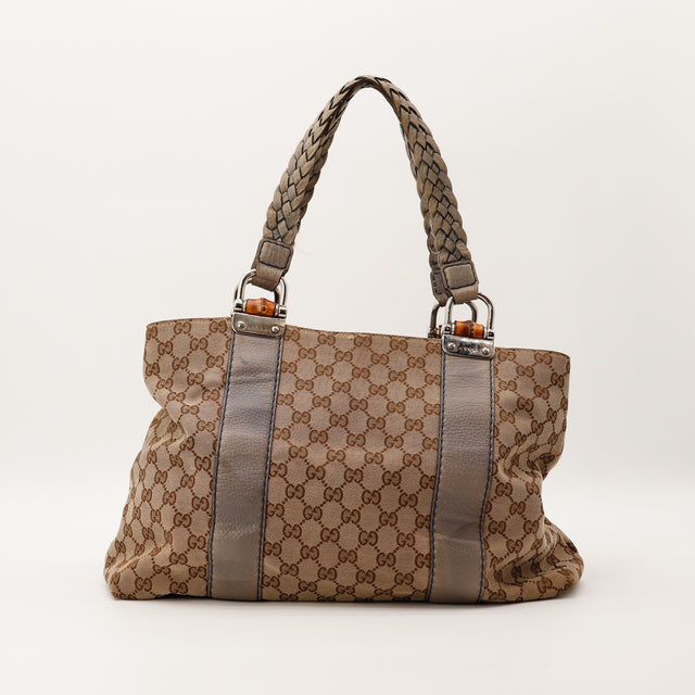 Vista de três quartos à direita mala Gucci Tote Bamboo tela GG Canvas vintage autêntica — AMANA Vintage