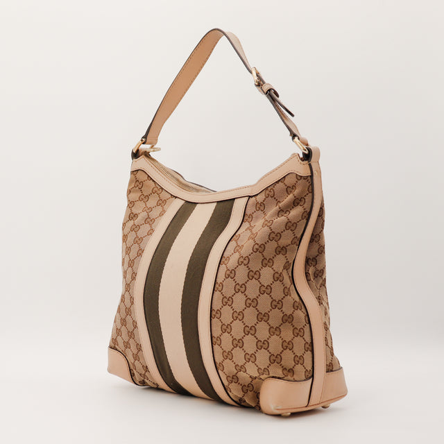 Pormenor base Gucci Hobo Web Stripe tela GG Canvas vintage — AMANA Vintage