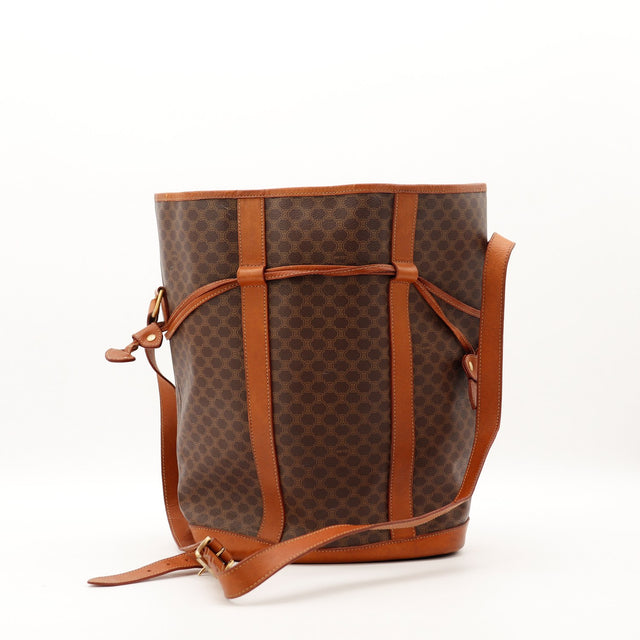 Sac Celine Seau Macadam vue trois quarts toile monogrammée et cuir naturel occasion authentique — AMANA Vintage