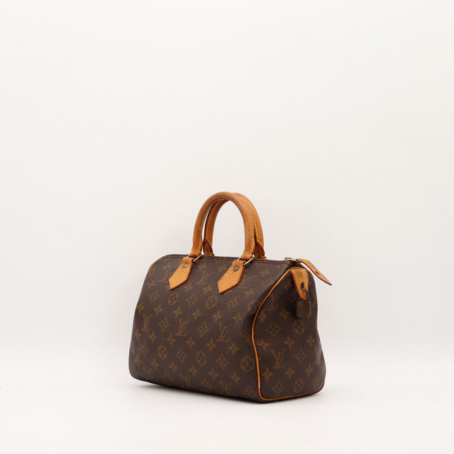 Louis Vuitton Speedy 25 vue de trois quarts toile Monogramme patine caramel — AMANA Vintage