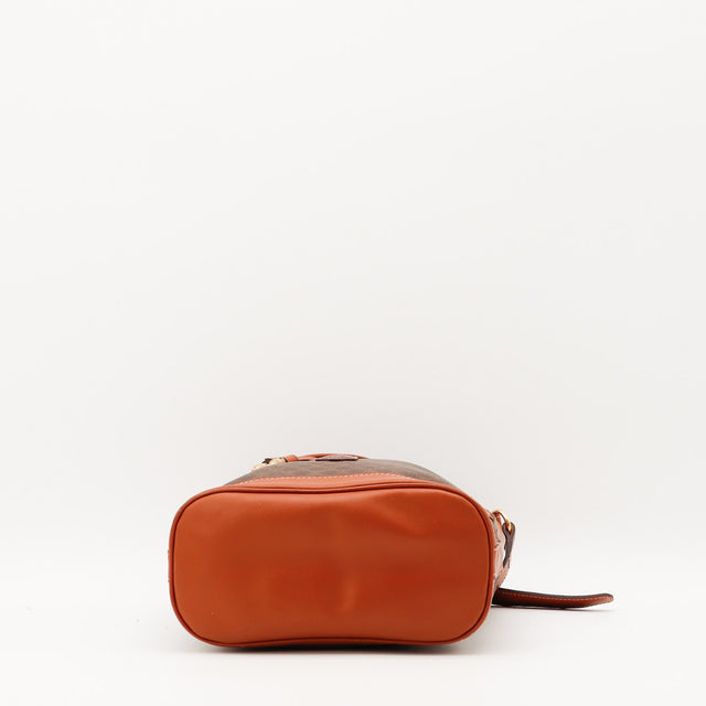 Détail de la doublure intérieure du sac seau Céline Macadam — AMANA Vintage