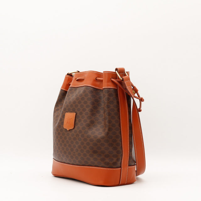 Sac seau Céline Macadam vue de dos toile enduite marron occasion authentique — AMANA Vintage