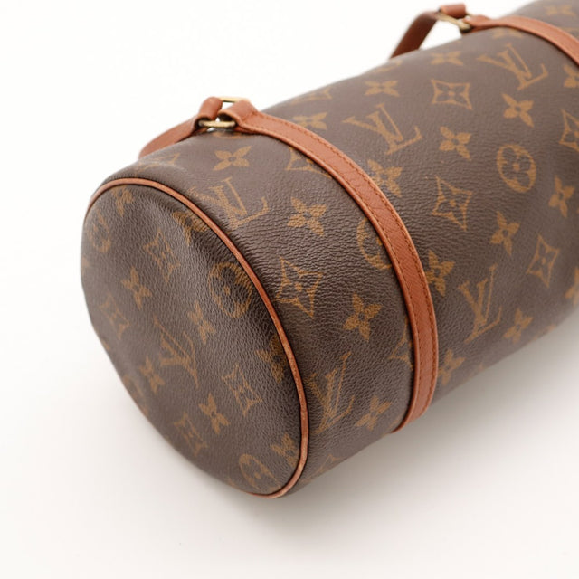 Détail embout monogrammé Louis Vuitton Papillon 26 occasion authentique — AMANA Vintage