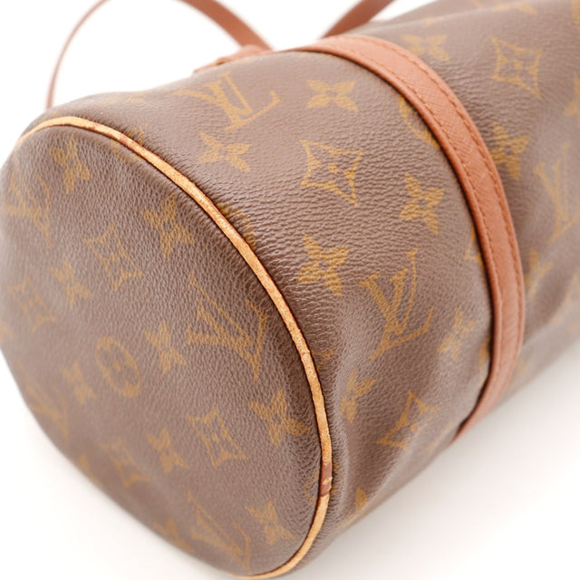 Détail extrémité cylindrique et liseré vachette Louis Vuitton Papillon 26 — AMANA Vintage