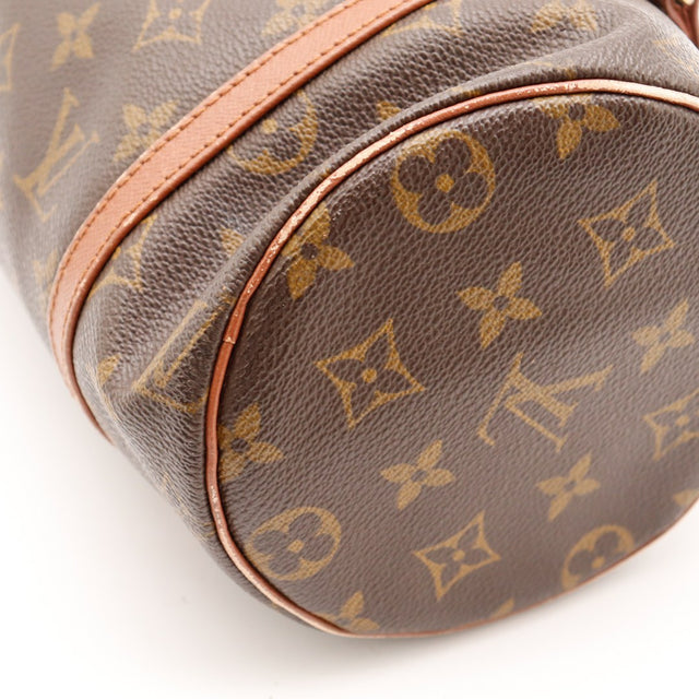 Detail base et liseré Louis Vuitton Papillon 26 toile Monogram — AMANA Vintage
