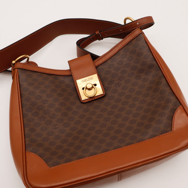 Sac Céline Macadam fermoir doré signature occasion authentique — AMANA Vintage