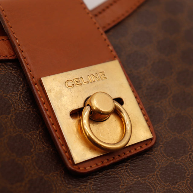 Détail fermoir Céline doré gravé occasion authentique — AMANA Vintage
