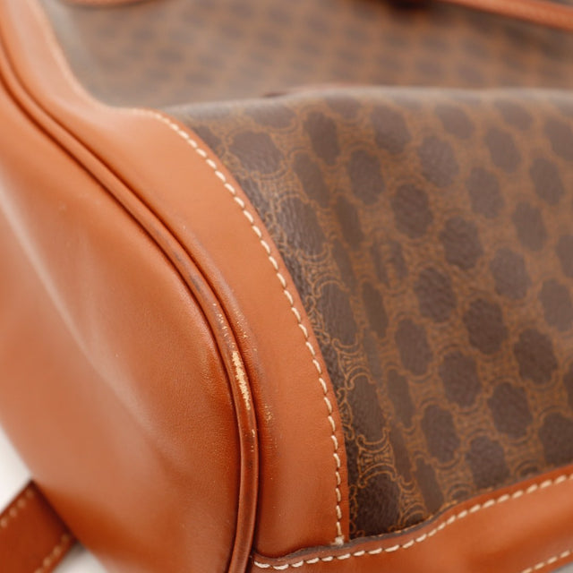 Vue d'ensemble du sac seau Céline Macadam marron occasion authentique — AMANA Vintage
