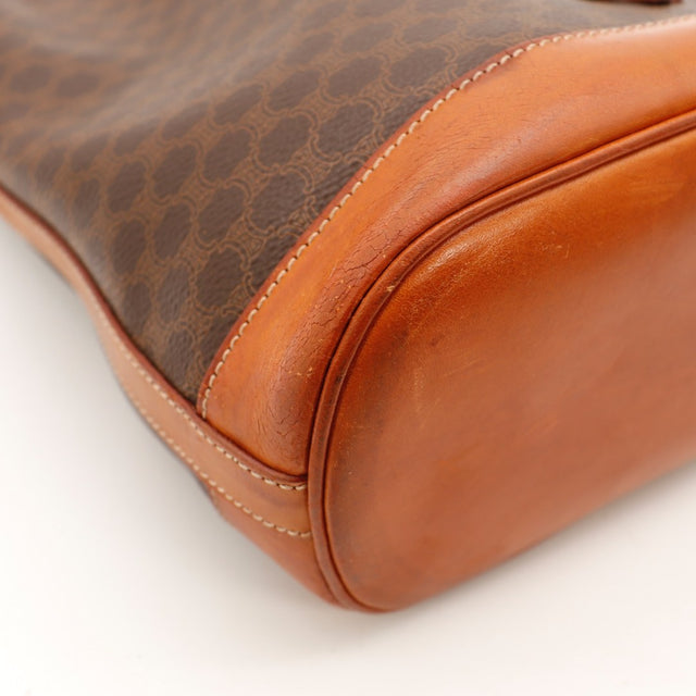 Bandoulière réglable en cuir du sac seau Céline Macadam — AMANA Vintage
