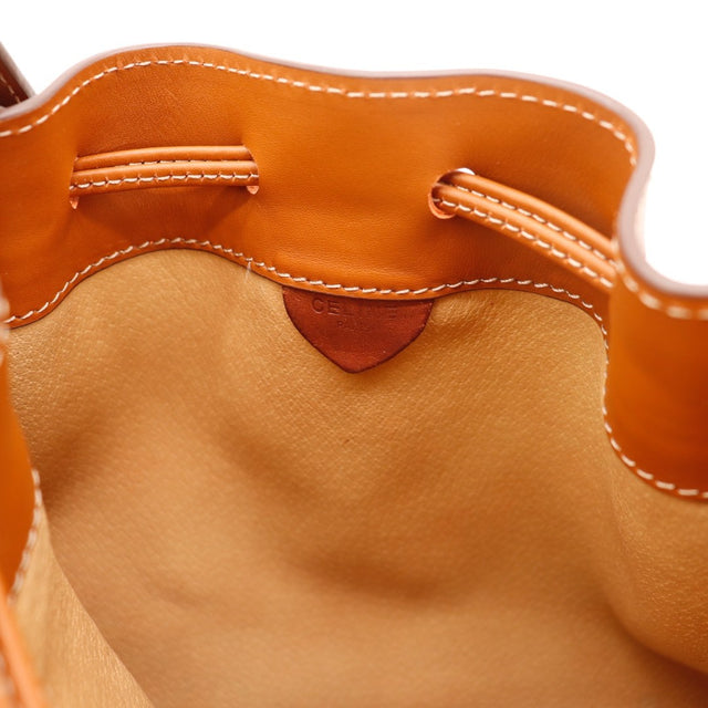 Détail de la bandoulière en cuir Céline Macadam — AMANA Vintage