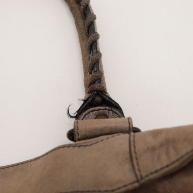 Miroir d'origine Balenciaga Brief cuir d'agneau froissé taupe — AMANA Vintage