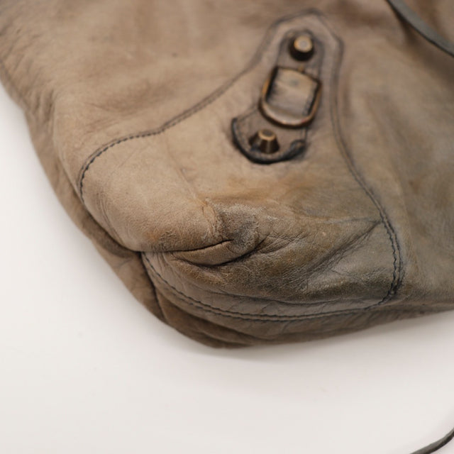 Vue du fond Balenciaga Brief cuir d'agneau froissé taupe occasion authentique — AMANA Vintage